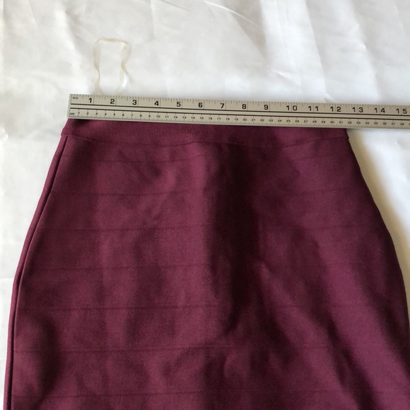 Women’s size medium Windsor wine color mini skirt - Picture 5 of 11